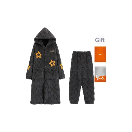 Удобный и освежающий комплект пижам мужского пола серого цвета