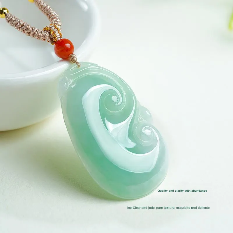 With The Heart Of The Jade Glutinous Jade Jadeite Necklaces Unisex-3