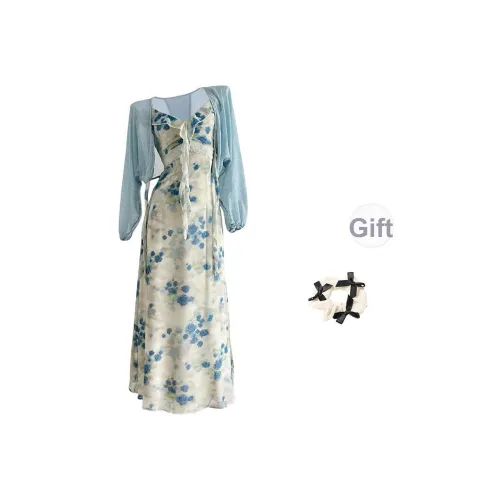 TURN UP Женские комплекты с юбкой