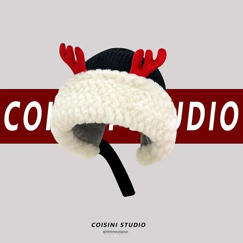 Moore Joan Plush Hats & Caps Women's-5