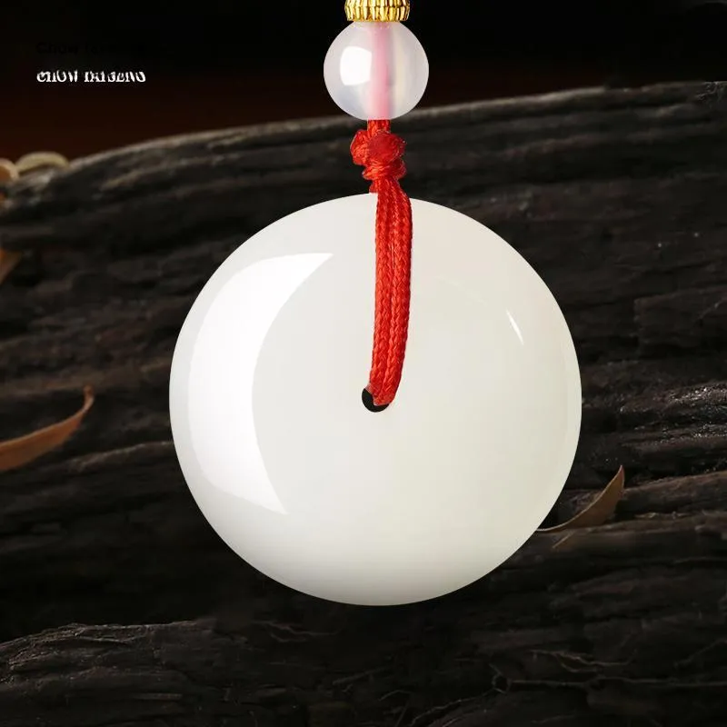 CHOW TAI SENG Hetian Jade Pendants Unisex-1