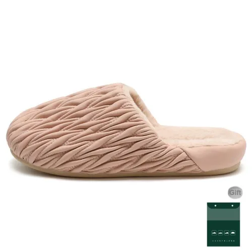 Red bean Slippers / Home Slippers
