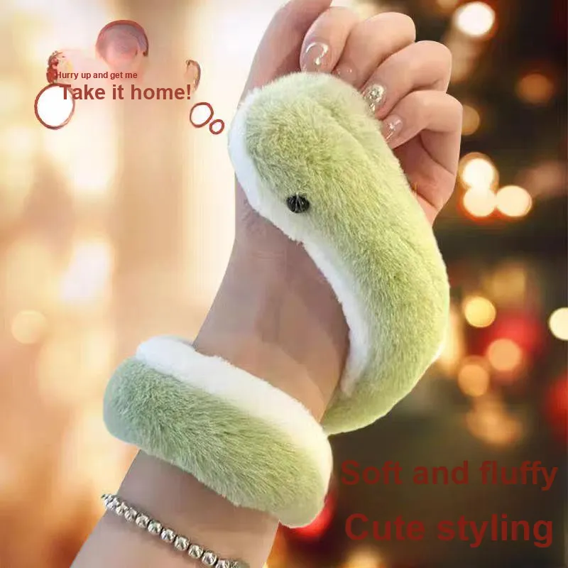 CANDY PLANET Plush Pendants Unisex-5
