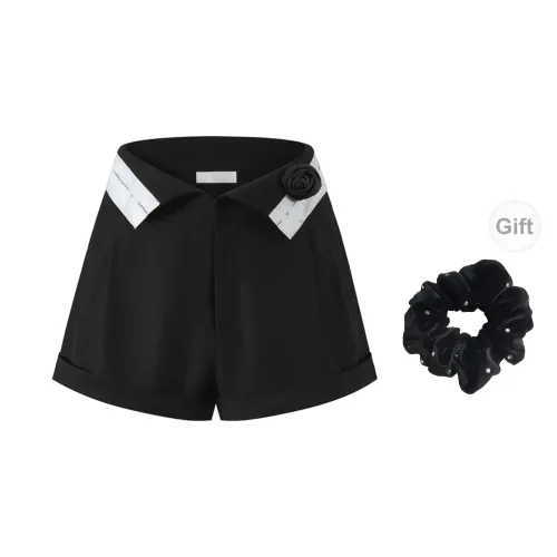 Three Quarters Casual Shorts Women's Black