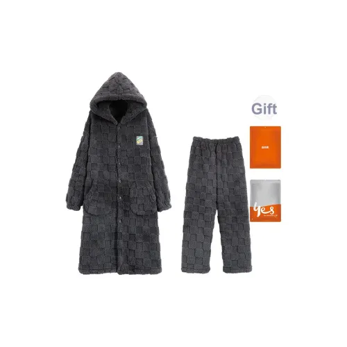 Удобный и освежающий комплект пижам мужского пола серого цвета