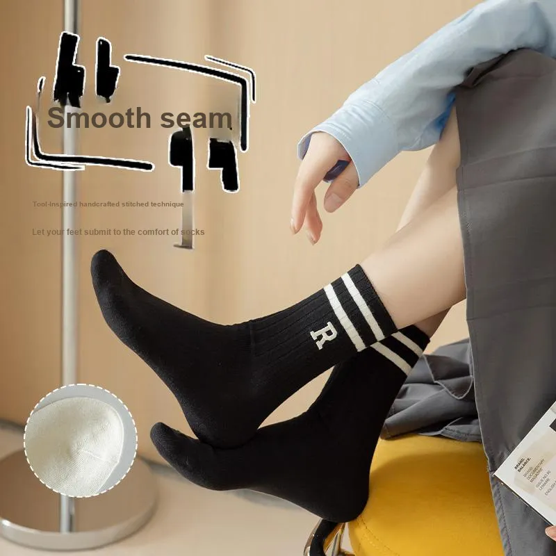 Montagut Unisex Mid Calf Socks-4