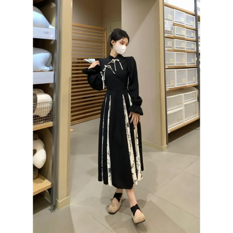 Lookinto Long Sleeved Dress Women's Black-5