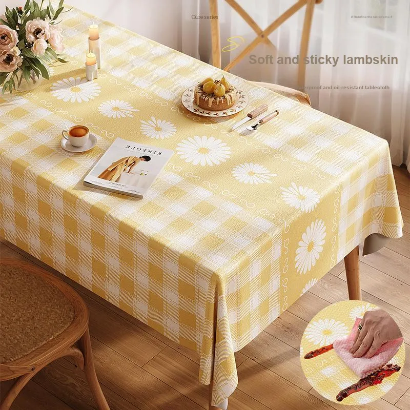 Spinning Autumn Pie Tablecloths-1