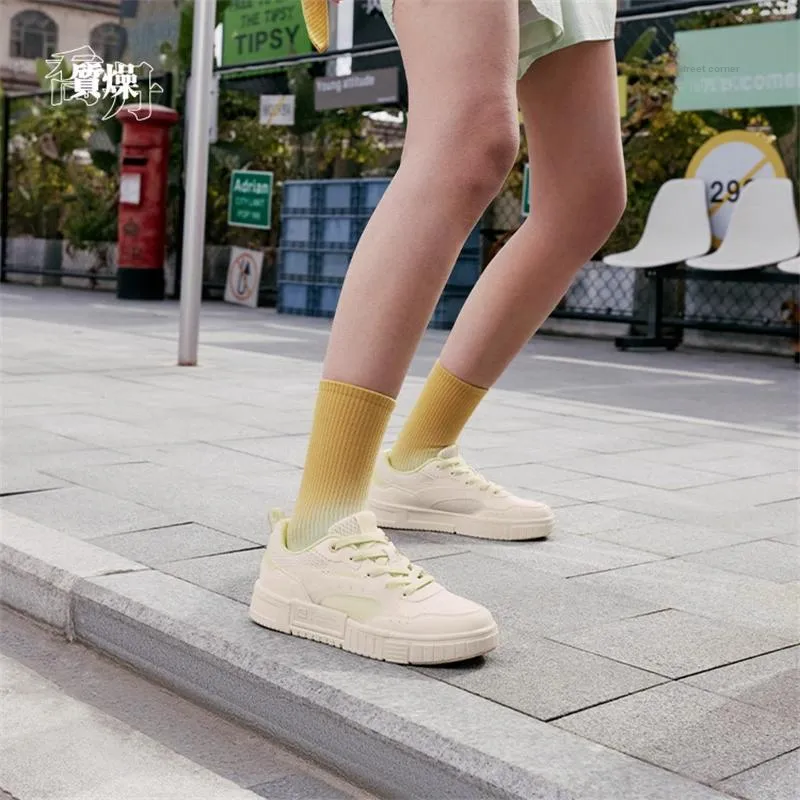 QIAODAN Dry Abrasion Resistant Breathable Low Top Skateboard Shoes Women's White Green-1