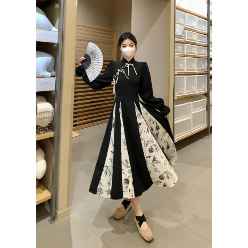 Lookinto Long Sleeved Dress Women's Black-3