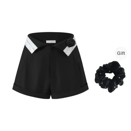 Three Quarters Casual Shorts Women's Black