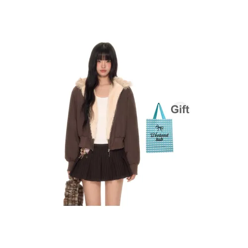 WEEKEND HUB Укороченное пальто с меховым воротником женское