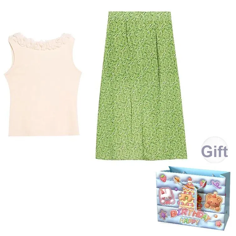 Gentle Welcome Skirt Set Women's-1