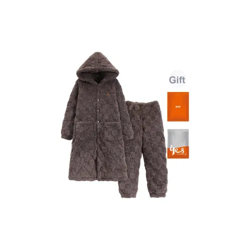 Удобный и освежающий комплект пижам мужского пола темно-коричневый