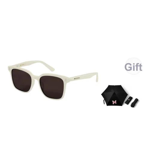 Feast Your Eyes on These Influencer-Approved Sunglasses