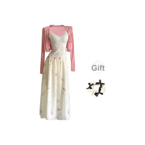 TURN UP Женские Комплекты с юбкой