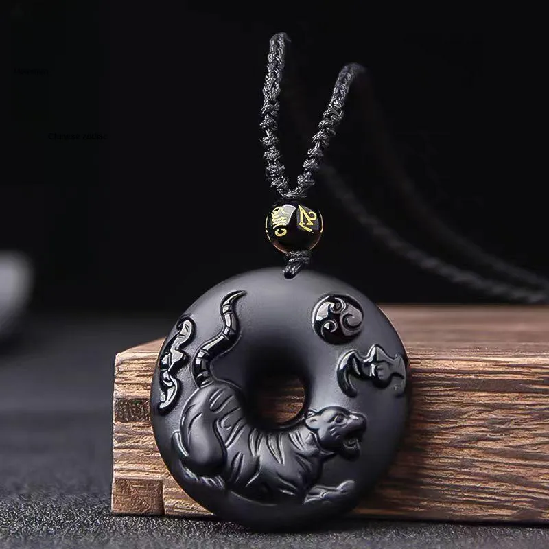 Lingxiang Yurun Obsidian Necklaces Unisex-3
