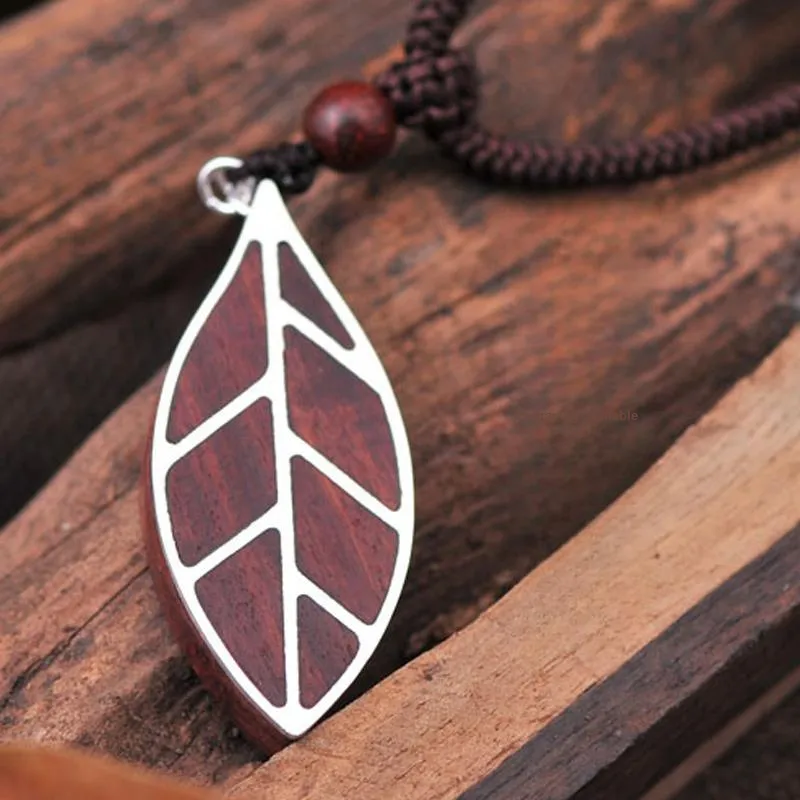 Encounter Gift Sandalwood Necklaces Unisex-5