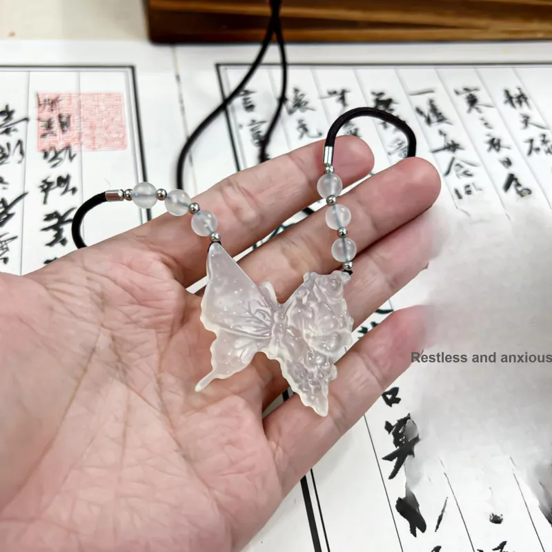 Tang Zhi Serpentine Jade Necklaces Women's-1