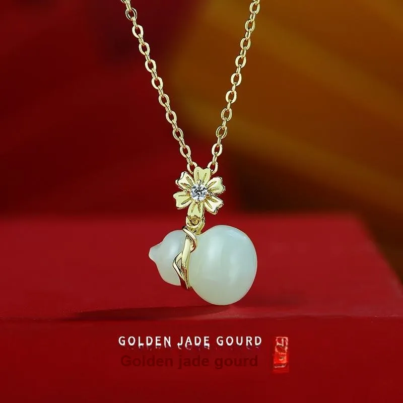 Royal Heaven's Choice Necklaces Pale Greenish White Jade Unisex-1