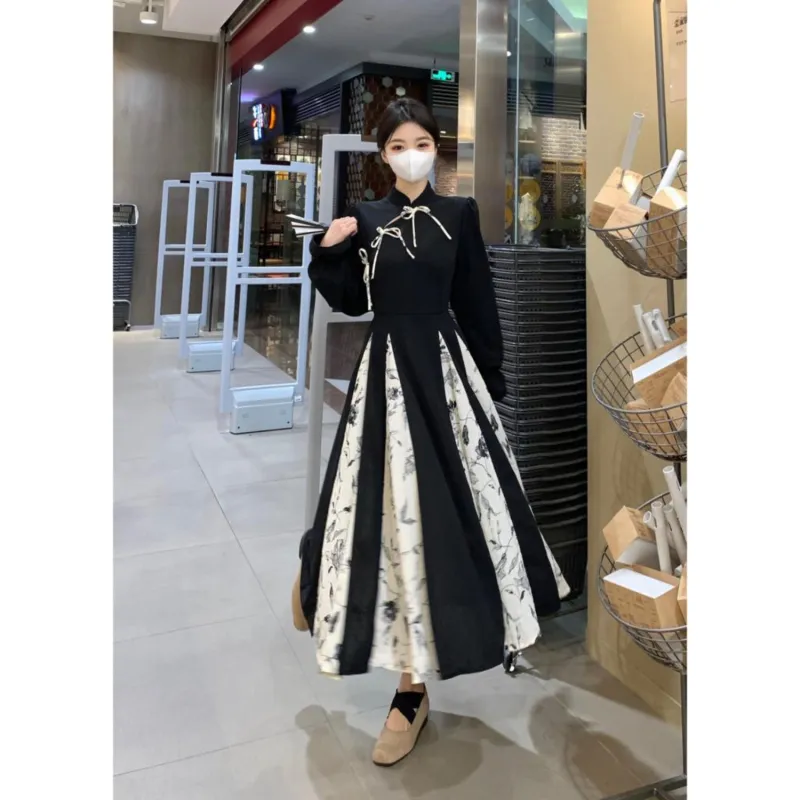 Lookinto Long Sleeved Dress Women's Black-2
