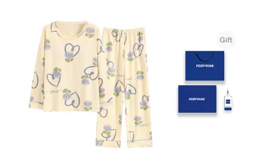 Floating light islands Women's Pajama Sets