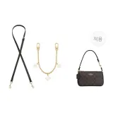 블랙 크로스바디백 숄더 스트랩 와 네잎 클로버 장식 체인 [캔 Be Worn 크로스바디백/겨드랑이]