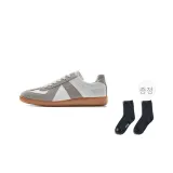그레이 신발 +1팩 무릎 양말 (랜덤 컬러)