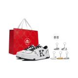 Classic White/Black[Red Shopping Bag+Keychain]