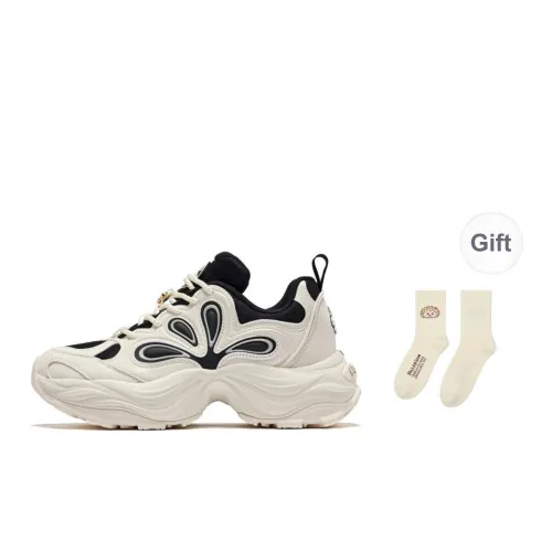 Palladium Wear Resistant Height Increasing Coverage Low Top Chunky Sneakers Unisex Black White
