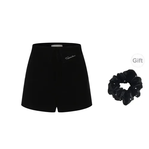 Three Quarters Casual Shorts Women's Black