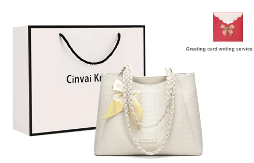 Simvay Clos Shoulder Bags