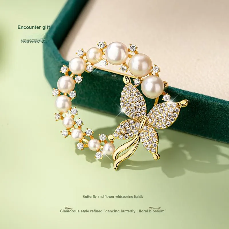 Encounter Gift Pearl Brooches Unisex-1
