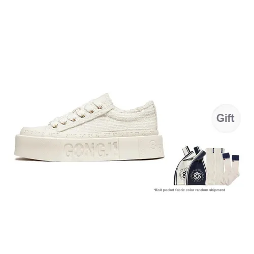 GONGJI Square Inches Height Increasing, Lightweight, Breathable, Slip Resistant Low Top Canvas Shoes Women
s White