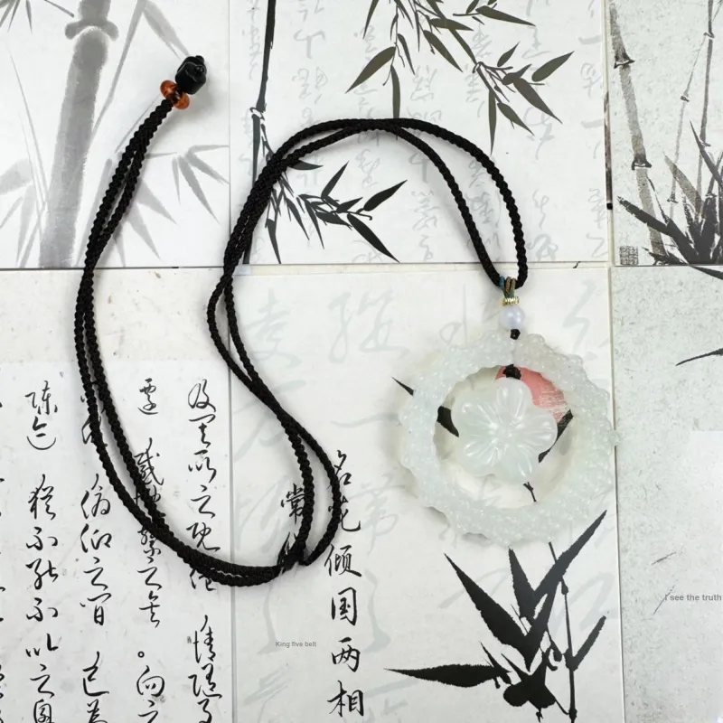 Tang Zhi Serpentine Jade Necklaces Unisex-1