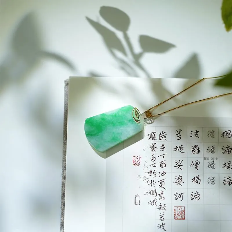 Clear Snow Glutinous Jade Necklaces Unisex-2