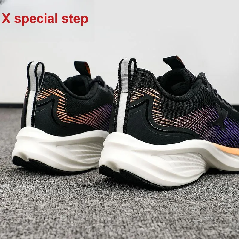 XTEP Cushioning Breathable Lightweight Low Top Running Shoes Men's Black-7