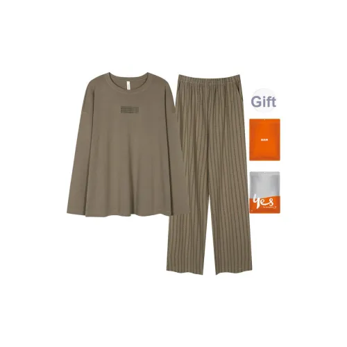 Удобный и освежающий комплект пижам мужского пола коричневый