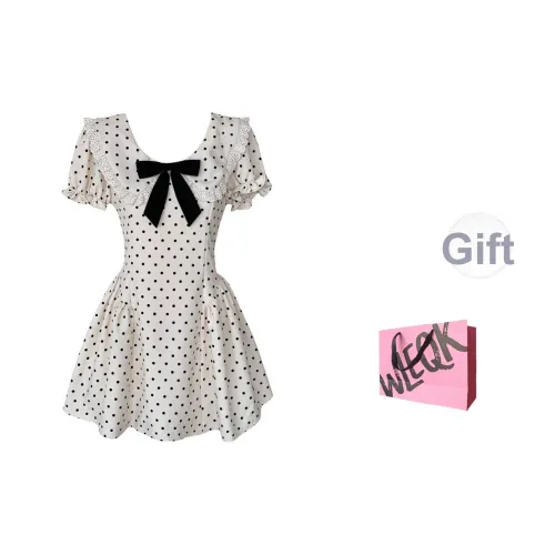 CTRTRC Короткое платье с короткими рукавами женское