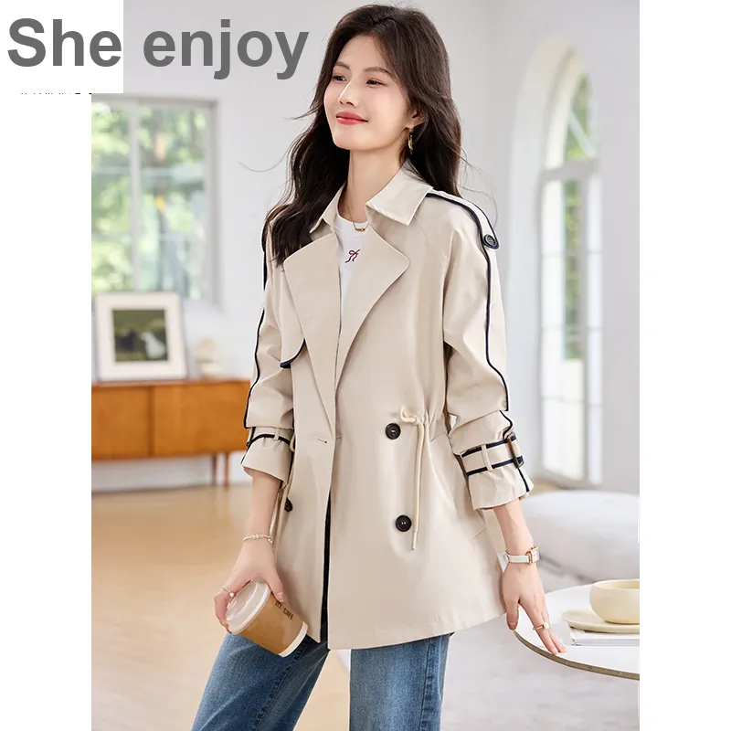 She Enjoys Cropped Coat Women's Light Khaki-1