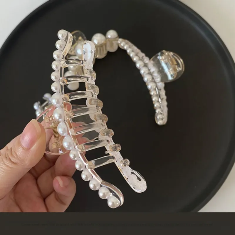 Yiru Acrylic Hair Claw Clip Shark Hair Clip Hairstyle Accessory Women's-5