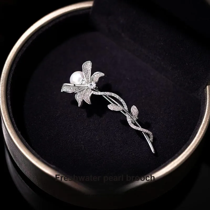 Encounter Gift Pearl Brooches Women's-1
