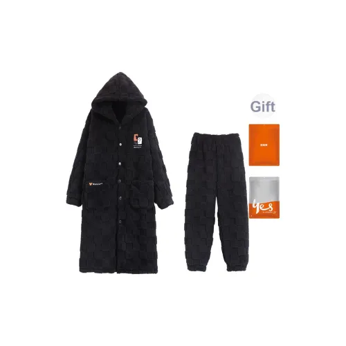 Удобный и освежающий комплект пижам мужского пола черного цвета