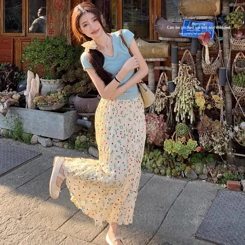 Gentle Welcome Skirt Set Women's-5