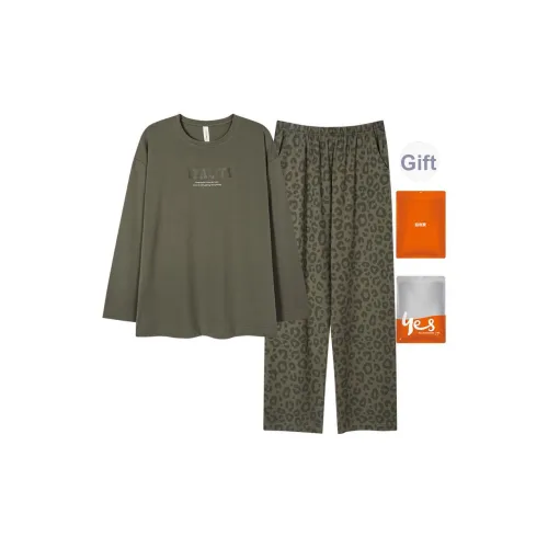 Удобный и освежающий комплект пижам для женщин цвет сосный мороз зеленый