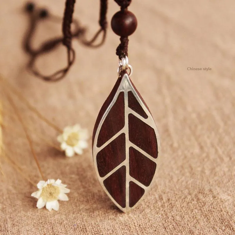 Encounter Gift Sandalwood Necklaces Unisex-2