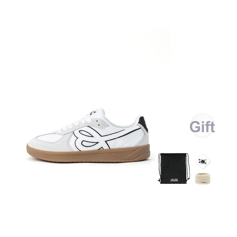 WE FLOWER German Army Trainers Unisex Low top White