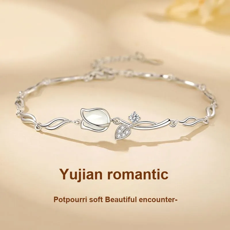 Central Fashion Hetian Jade Bracelets Green Jade Women's-1