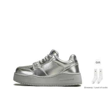 WANDER AROUND Height Increasing Abrasion Resistant Low Top Skateboard Shoes Women's Silver