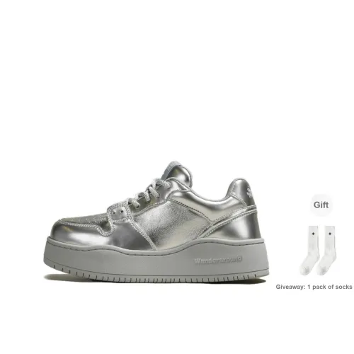 WANDER AROUND Height Increasing Abrasion Resistant Low Top Skateboard Shoes Women's Silver